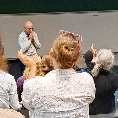 Azeddine DRIOUICH applaudi